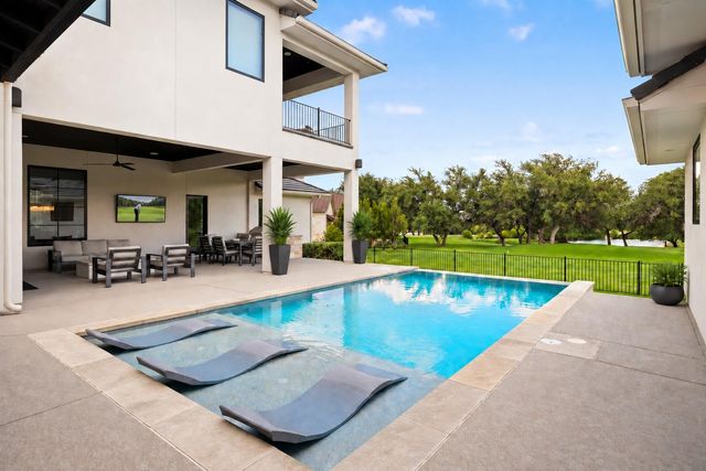 27009 Masters PKWY, Spicewood, TX 78669