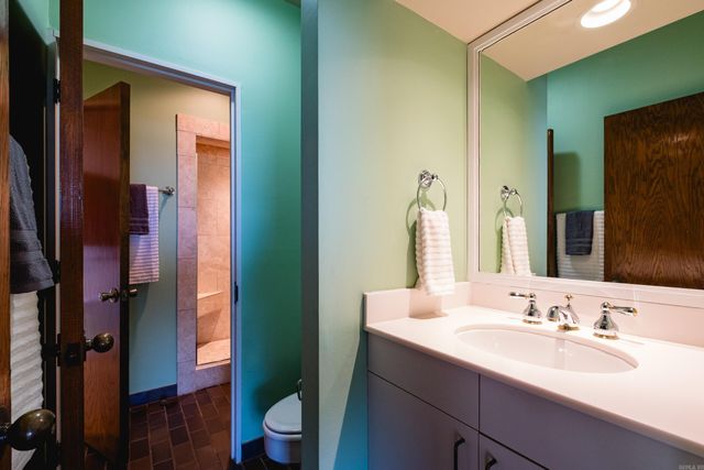 1 Rivers Edge Drive, Little Rock, AR 72227