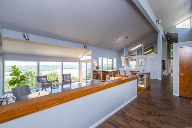 1 Rivers Edge Drive, Little Rock, AR 72227