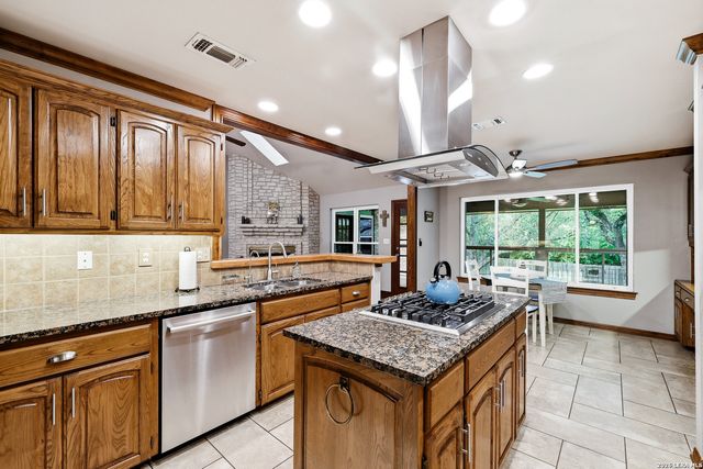 15662 DOVE MDW, San Antonio, TX 78248