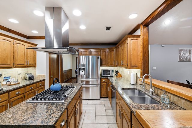 15662 DOVE MDW, San Antonio, TX 78248