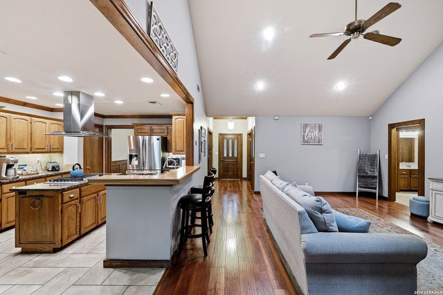 15662 DOVE MDW, San Antonio, TX 78248