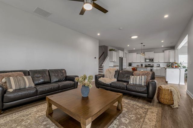 105 Friendly Avenue, Nicholasville, KY 40356