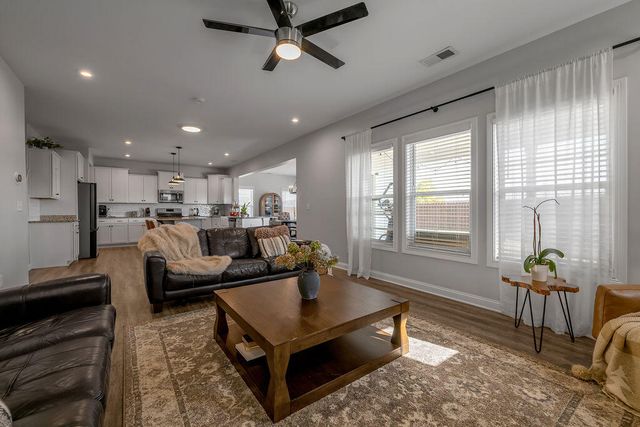 105 Friendly Avenue, Nicholasville, KY 40356