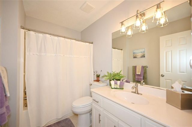 539 Lauren Street, Liberty, MO 64068