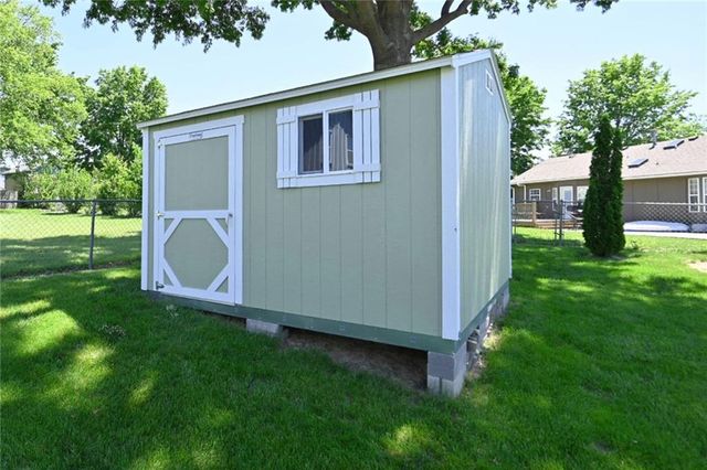 539 Lauren Street, Liberty, MO 64068