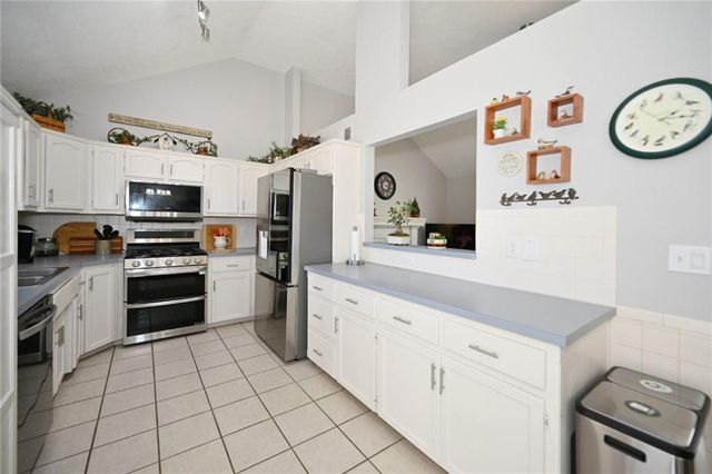 539 Lauren Street, Liberty, MO 64068