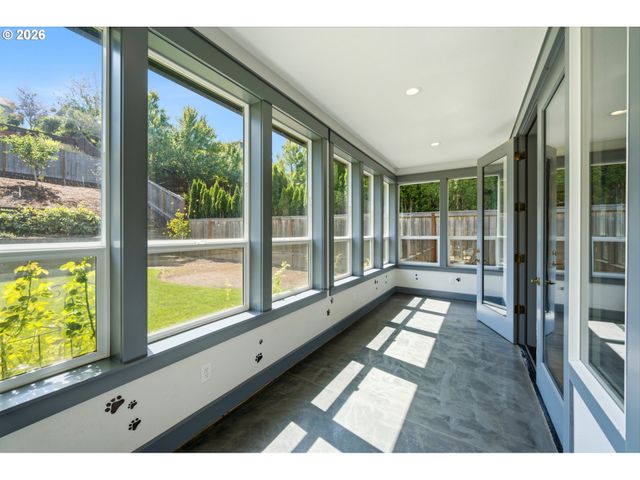 346 SUMMIT VIEW Ave, Salem, OR 97306