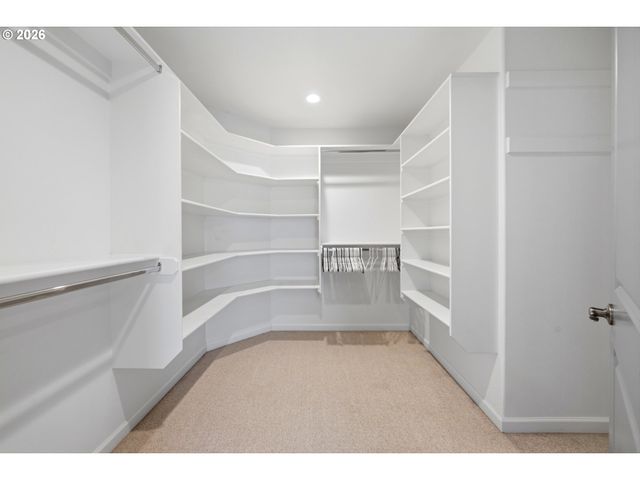 346 SUMMIT VIEW Ave, Salem, OR 97306
