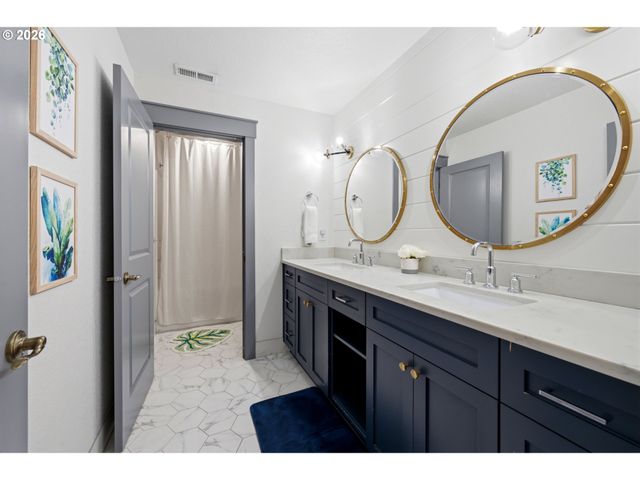346 SUMMIT VIEW Ave, Salem, OR 97306