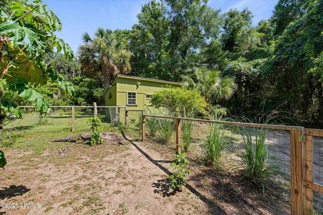 16 Oakland Drive, St. Helena Island, SC 29920