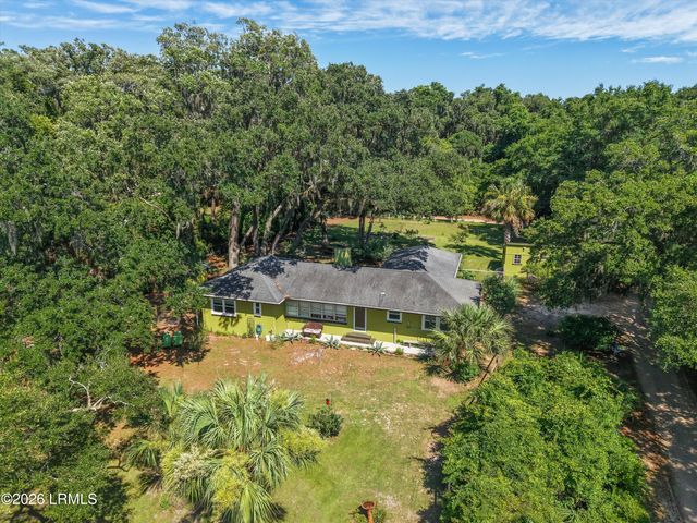 16 Oakland Drive, St. Helena Island, SC 29920