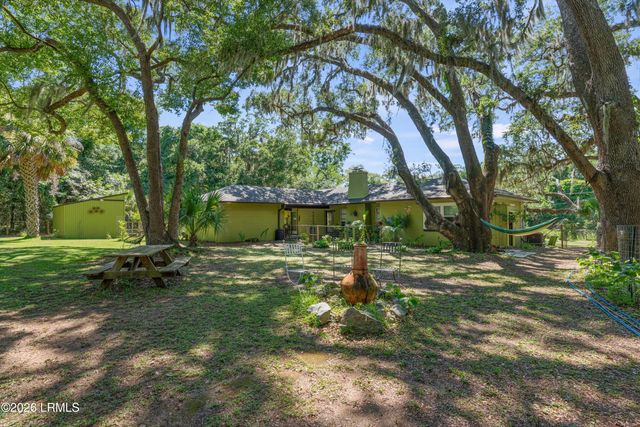 16 Oakland Drive, St. Helena Island, SC 29920