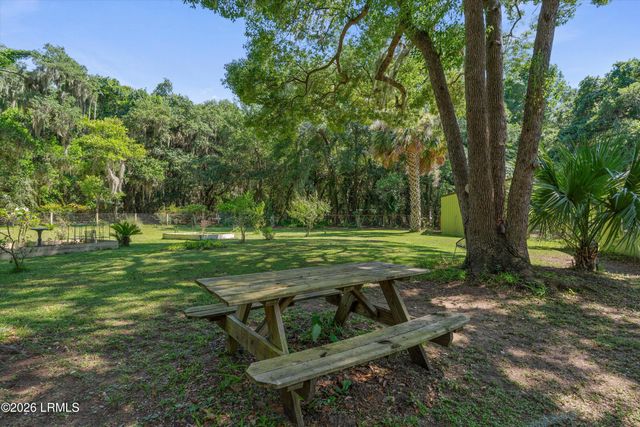 16 Oakland Drive, St. Helena Island, SC 29920