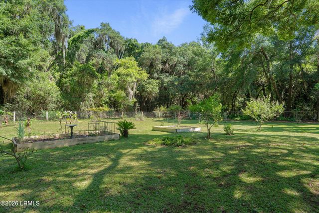 16 Oakland Drive, St. Helena Island, SC 29920