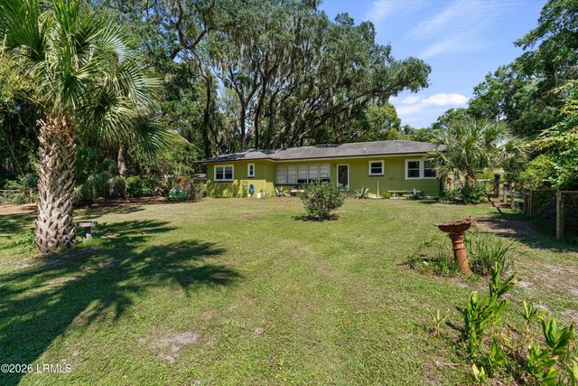 16 Oakland Drive, St. Helena Island, SC 29920