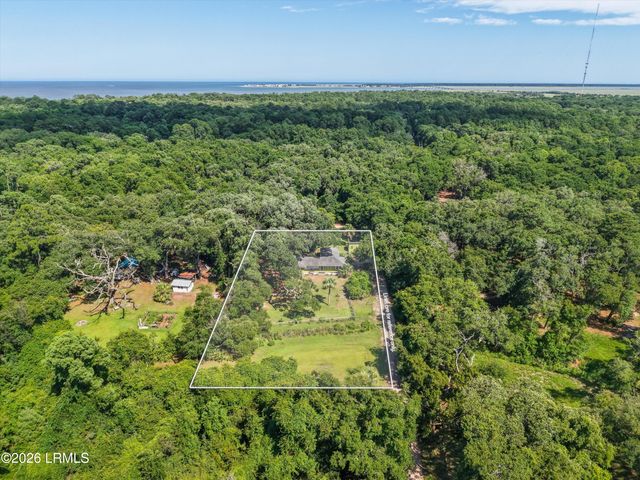 16 Oakland Drive, St. Helena Island, SC 29920