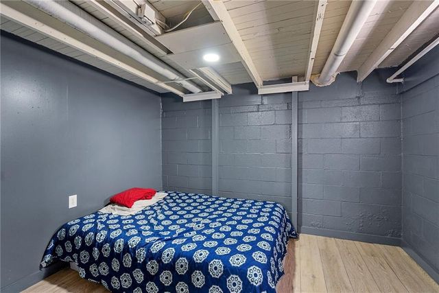 810 S Woodland Avenue, Independence, MO 64052