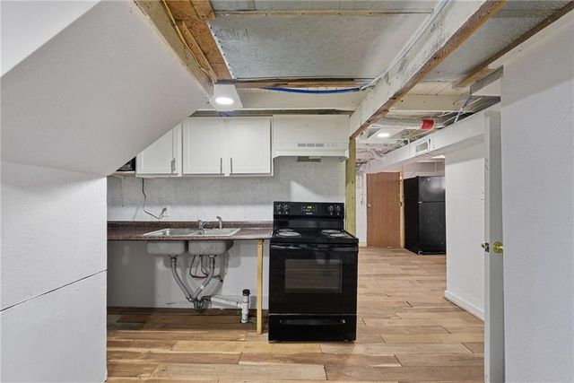 810 S Woodland Avenue, Independence, MO 64052