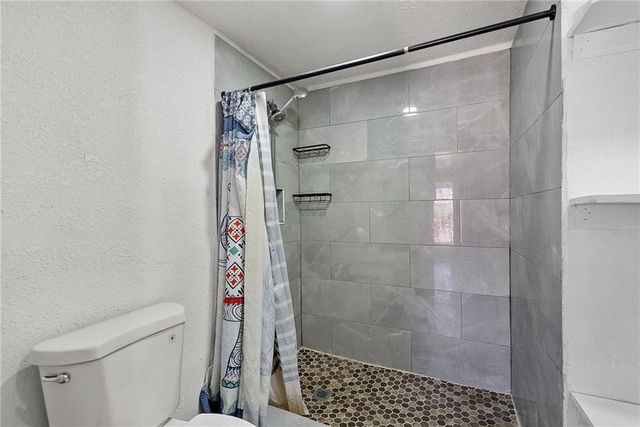 810 S Woodland Avenue, Independence, MO 64052