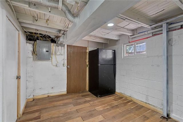 810 S Woodland Avenue, Independence, MO 64052