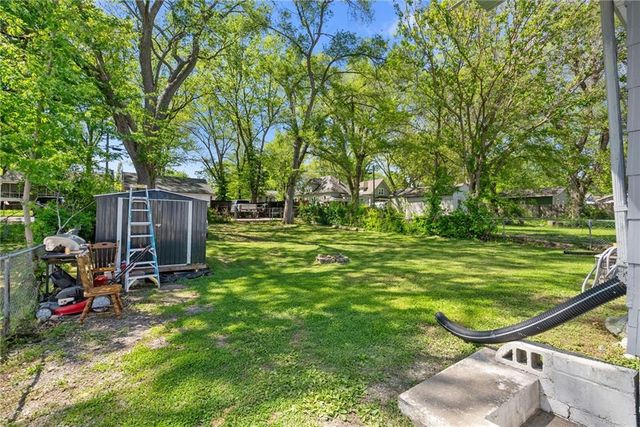 810 S Woodland Avenue, Independence, MO 64052