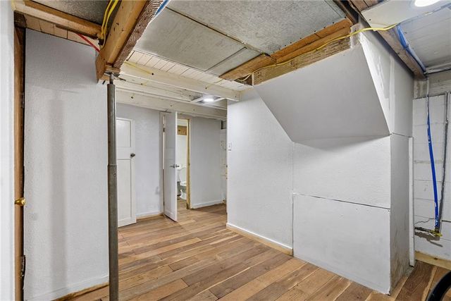 810 S Woodland Avenue, Independence, MO 64052