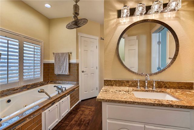 4221 Cowhouse Creek Ct, Corpus Christi, TX 78410
