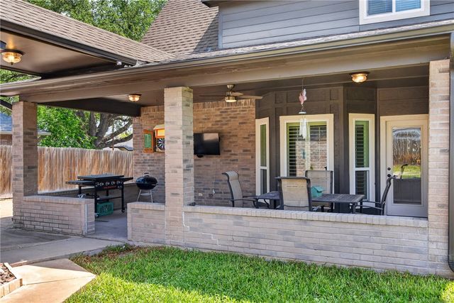 4221 Cowhouse Creek Ct, Corpus Christi, TX 78410