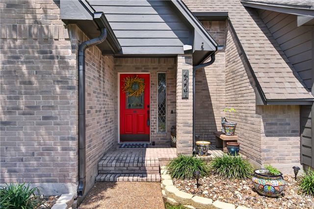 4221 Cowhouse Creek Ct, Corpus Christi, TX 78410