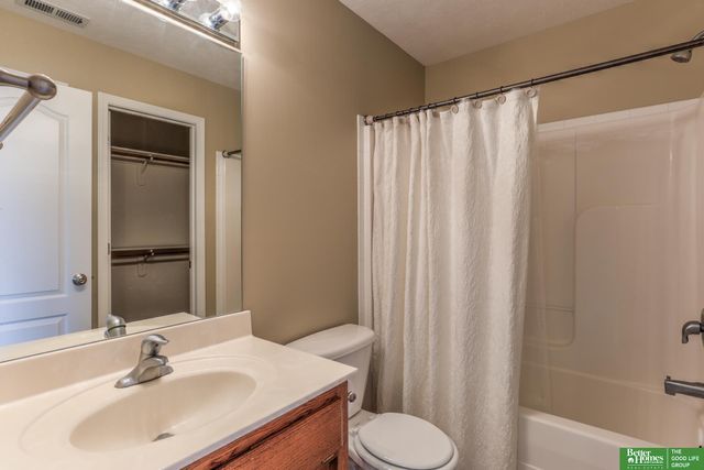 19712 Hansen Avenue, Omaha, NE 68130