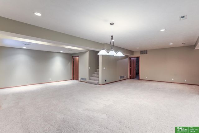 19712 Hansen Avenue, Omaha, NE 68130