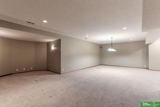 19712 Hansen Avenue, Omaha, NE 68130