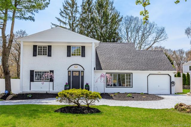 2 Grove Avenue, Coram, NY 11727