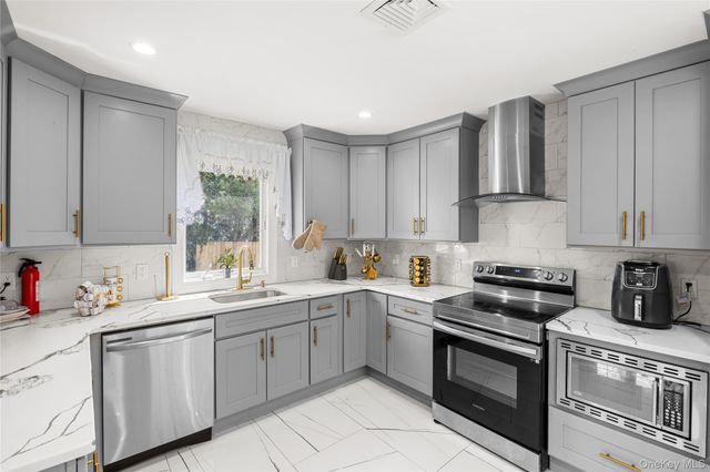 2 Grove Avenue, Coram, NY 11727