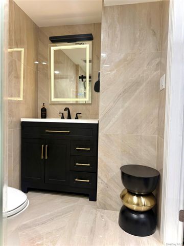 2 Grove Avenue, Coram, NY 11727