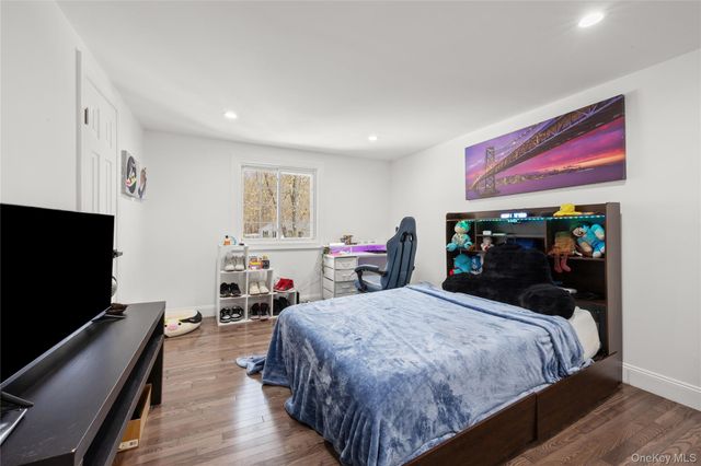 2 Grove Avenue, Coram, NY 11727