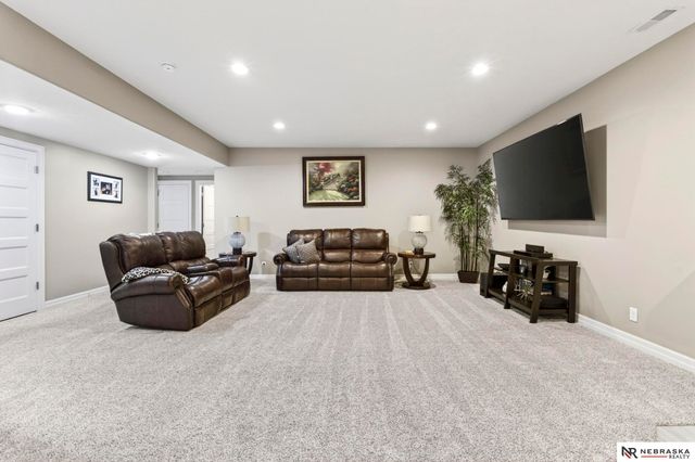 10812 S 176th Street, Omaha, NE 68136
