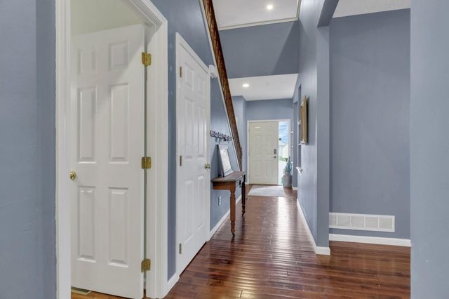 19 Spike Rush Court, Etna, OH 43062