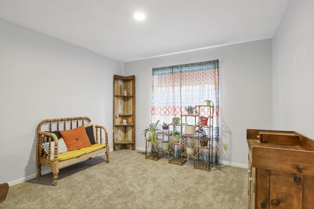 19 Spike Rush Court, Etna, OH 43062