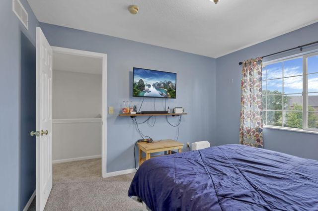 19 Spike Rush Court, Etna, OH 43062