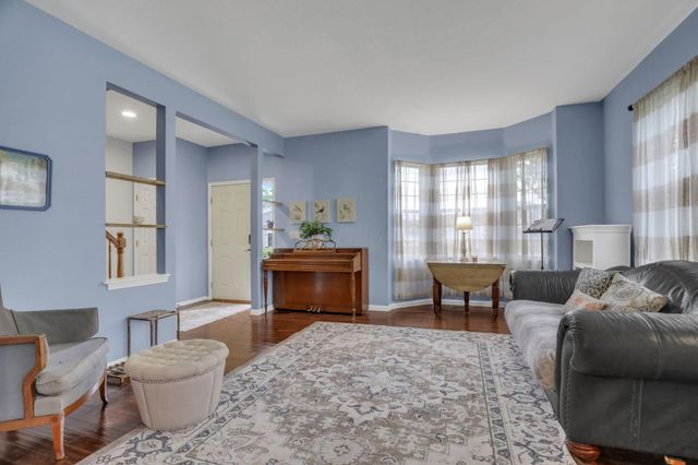 19 Spike Rush Court, Etna, OH 43062