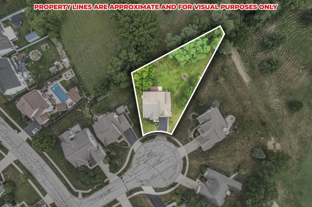 19 Spike Rush Court, Etna, OH 43062