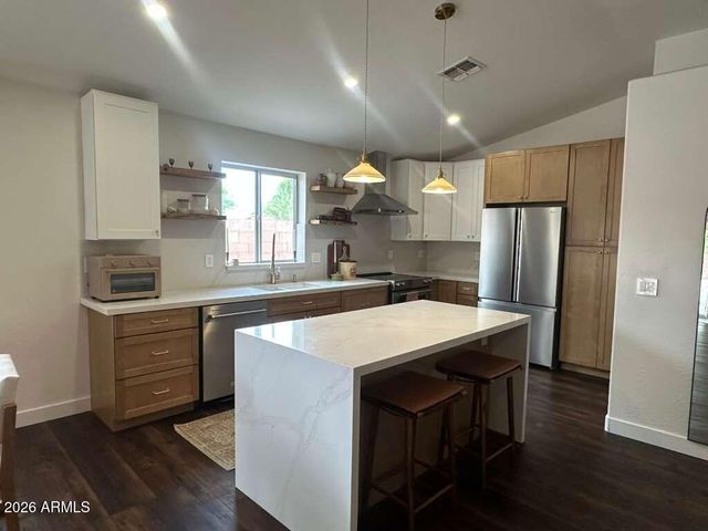 6754 W CARIBBEAN Lane, Peoria, AZ 85381