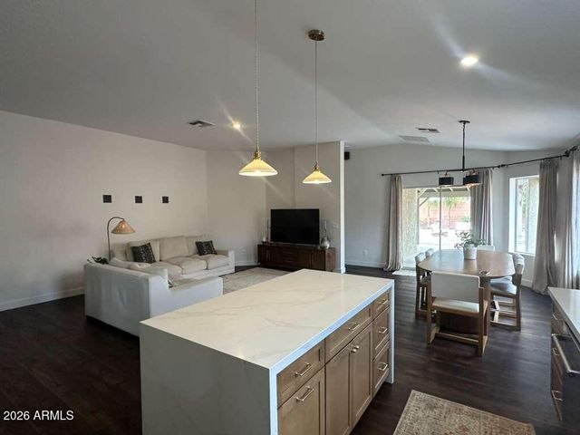 6754 W CARIBBEAN Lane, Peoria, AZ 85381