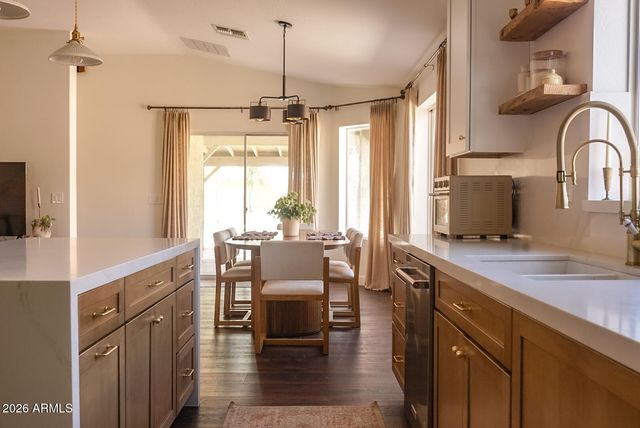 6754 W CARIBBEAN Lane, Peoria, AZ 85381
