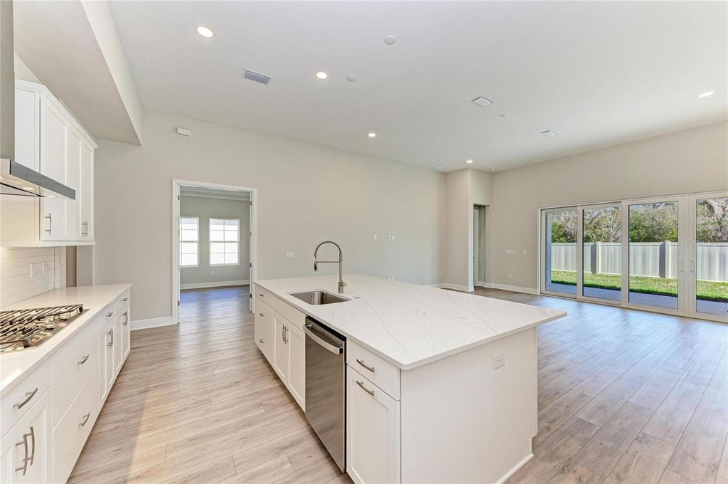 Image 16 of property listing at 13076 HOMESTEAD LANE, Parrish, FL 34219