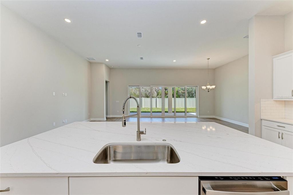 Image 18 of property listing at 13076 HOMESTEAD LANE, Parrish, FL 34219