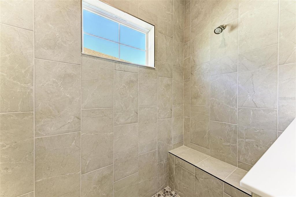 Image 9 of property listing at 13076 HOMESTEAD LANE, Parrish, FL 34219