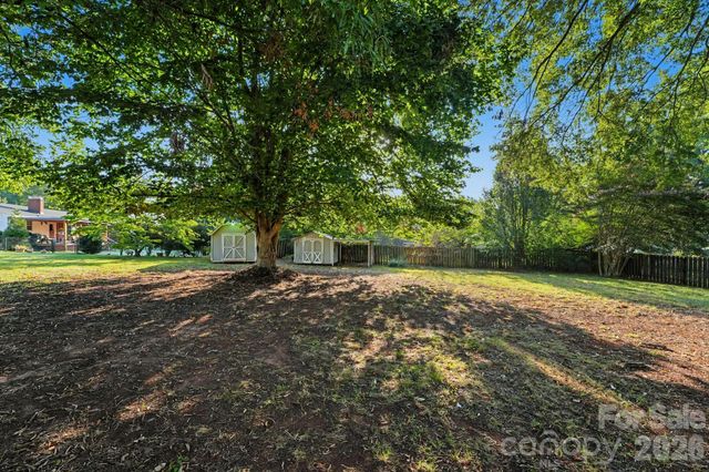 1204 Fulton Drive, Statesville, NC 28677